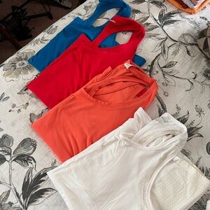 New never worn workout tanks